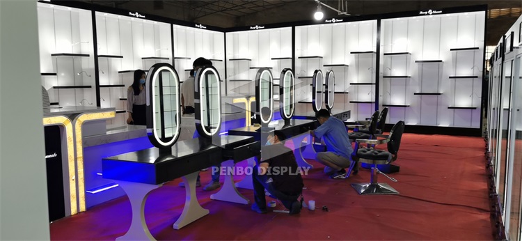 Monomer Design Wig Display Case 10mm Tempered Glass Free Design