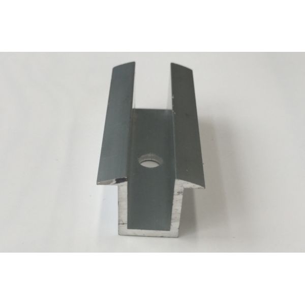 China Mill Finished / Anodized 6063-T5 / 6060-T5 Solar Roof Mounting Systems PV Mid Clamp factory