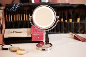China LED makeup mirror light double sided battery charge 1X/5X magnifying desktop mirror factory