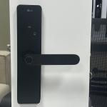 Black Sliding Door Smart Lock Fingerprint Electronic Door Lock Aluminum Alloy