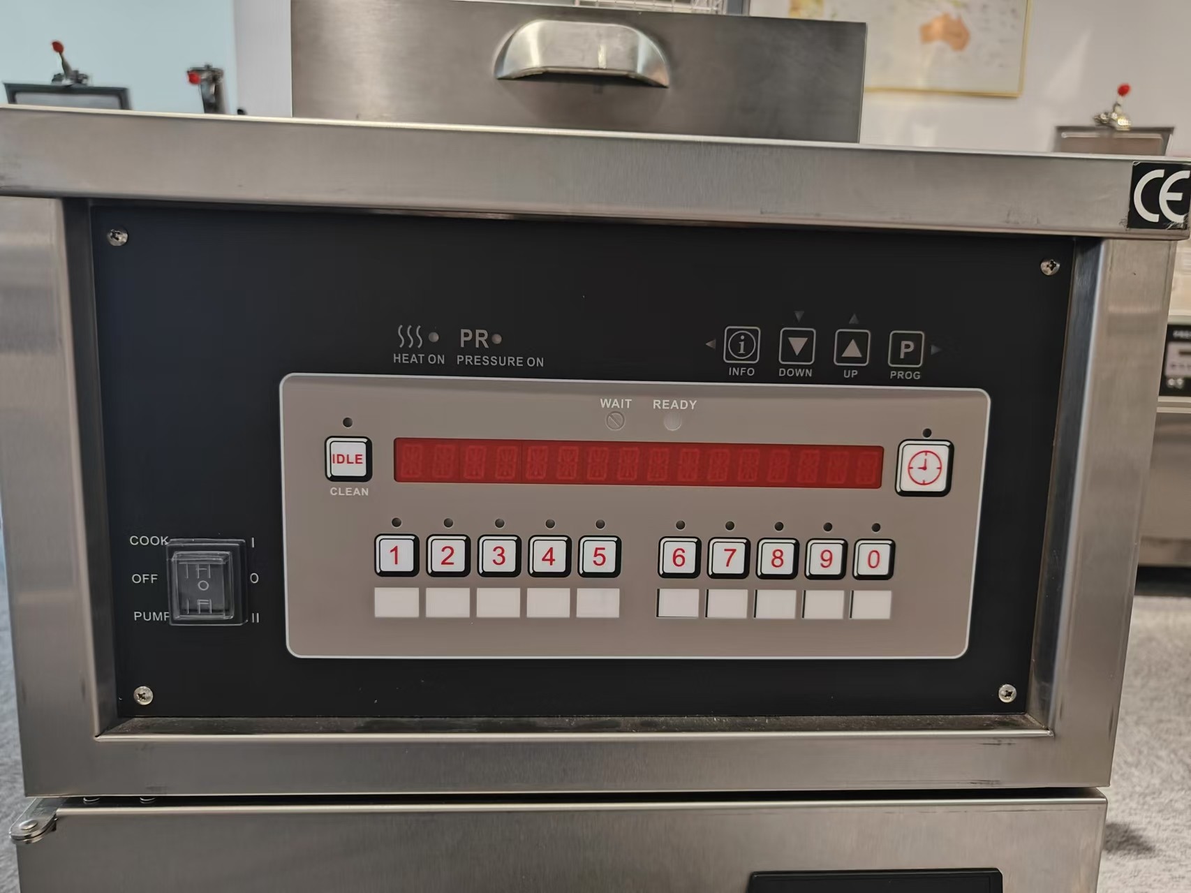Electric Digital Panel With Auto Oil Filter System Chicken Pressure Fryer