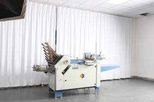 China Pharmaceutical Commercial Paper Folding Machine With Paper Jam Alarm factory