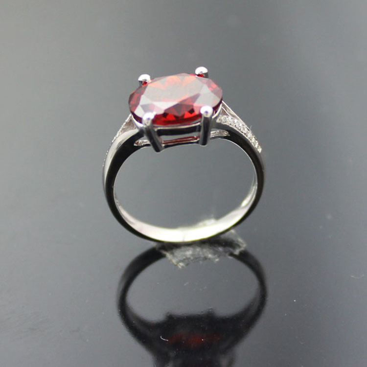 925 Sterling Silver Oval Purple Cubic Zirconia Ring(F65)