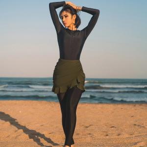 China Lady Muslim Swimwear Half Zipper Swimsuits For Hijabis Long Sleeve factory