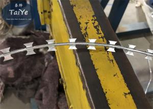 China Cross Concertina Razor Coil Barbed Wire High Galvanized BTO-10 Type factory