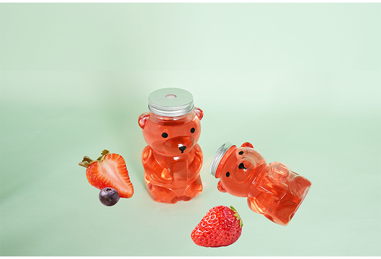 Hot-Selling 500ml Creative Bear Panda Shaped Plastic Drinks Container Milk Tea PET Juice Beverages Candy Bottle With Screw Cap
