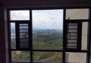 China Customized Aluminum Casement Windows with Powder Coating Soundproof Insulation Glass factory