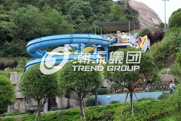 Family Fun Aqua Park Equipment , Large Water Slides Capacity For 720 Riders Per