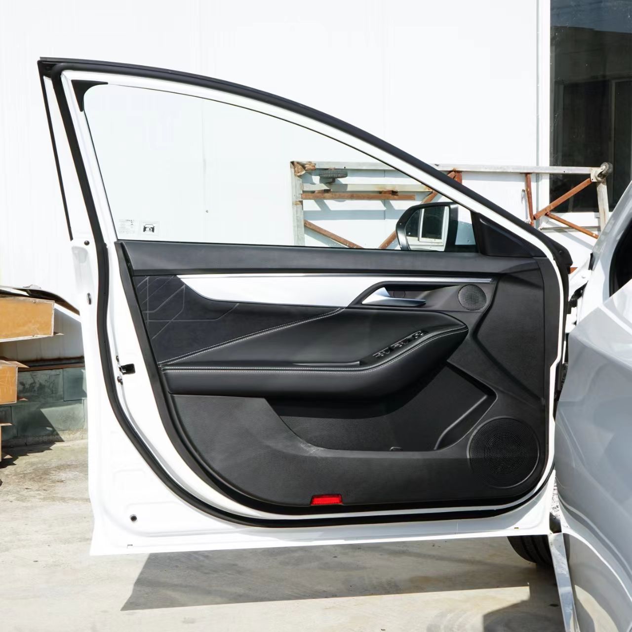 2023 JAC A5 Plus 1.5T Automatic Petrol Car with Torsion Beam Non-Independent Suspension