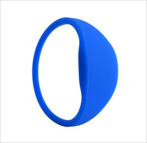 China Flexible Soft RFID Chip Wristband Rfid Chip Bracelet Membership Management factory