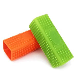 China Custom Soft Reusable Silicone Pet Hair Remover Hair Cleaning Tool For Dag And Cat factory