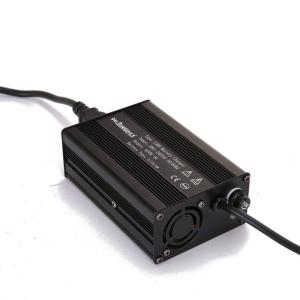 China Fast Charging C300 Lithium Ion Battery Charger 42VDC 5A IEC FCC EMC Certificate factory