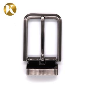 China Professional Custom Simple Pin Belt Buckles 35mm With Smooth Surface factory