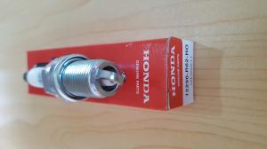China Auto Spark Plug for Honda NGK OEM 12290-R62-HO factory