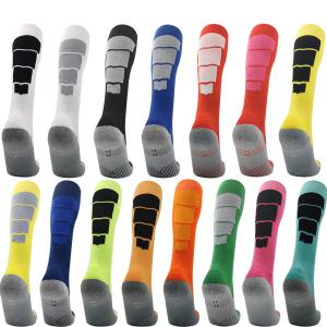 China Towel Bottom Men'S Grip Socks Soccer Polyester White Football Grip Socks factory
