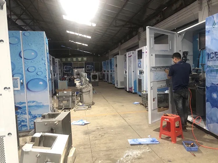 Commercial Automatic Ice Maker Vending Machine Self Service For Outdoor Hotels