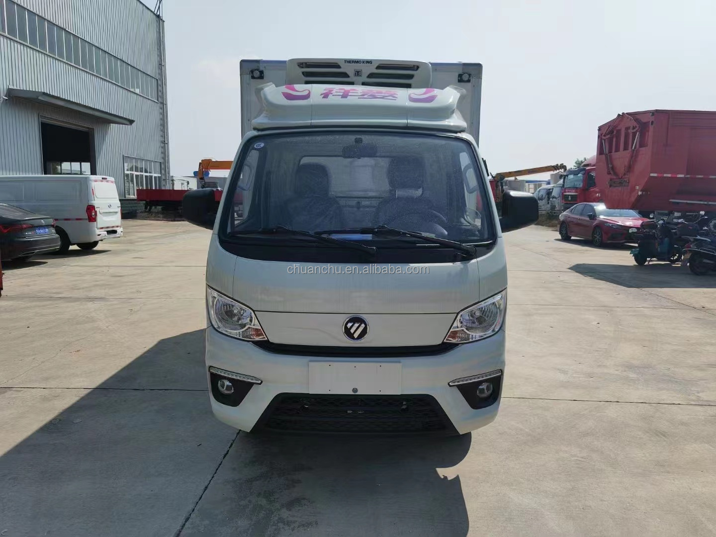 Fuel Type Gasoline Refrigerated Box Truck For Transportation Mobile Freezer Truck