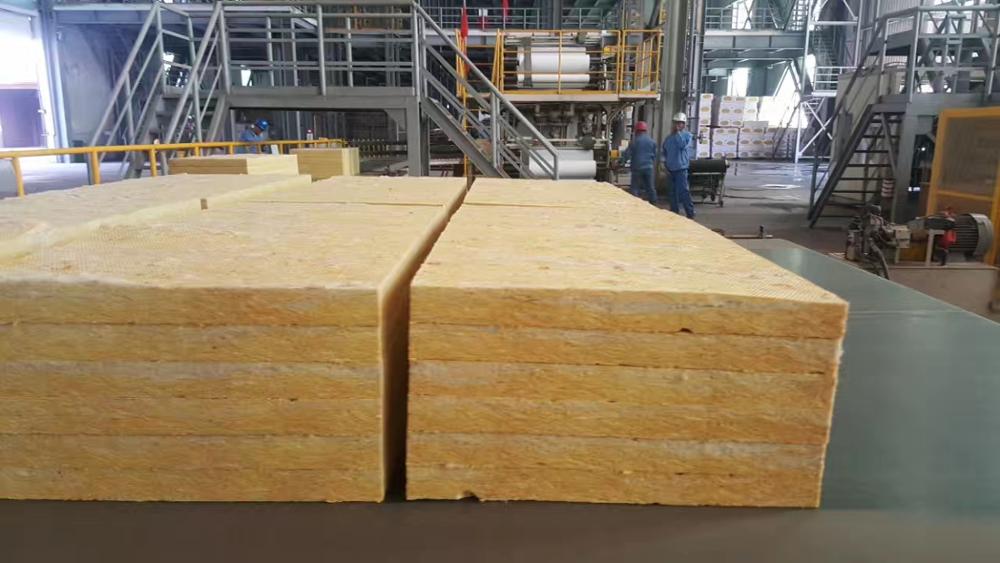 Temperature Glass Wool Blanket With Yellow Aluminium Foil and Temperature Resistance
