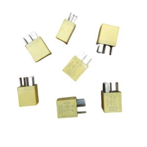 China Auto Parts Relay 12V 25A 5-plug Yellow for Peugeot 508 Citroen C5 OE 9673062180 6555HJ 9620220980 factory