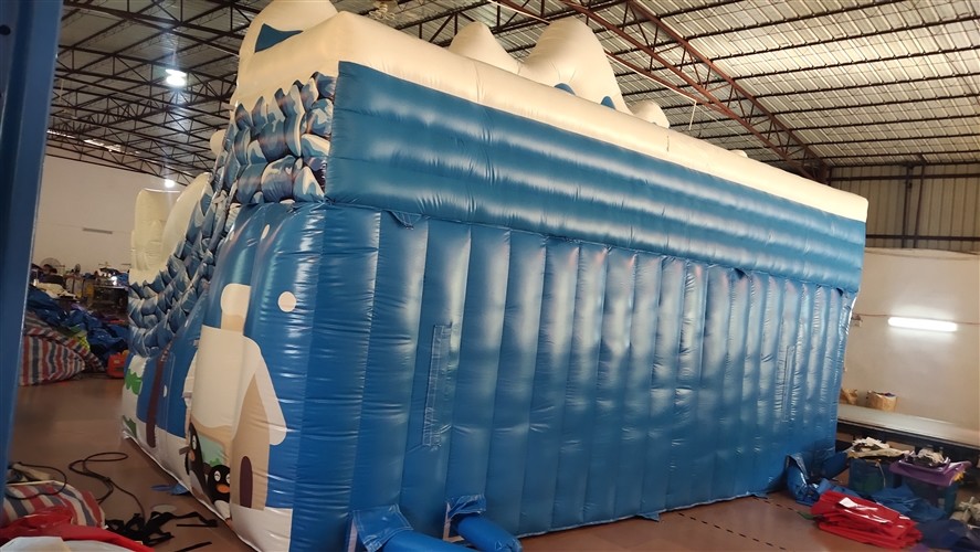Kids Inflatable Water Slide 0.55mm Pvc Tarpaulin 1000D Fireproof Innerial Baffle