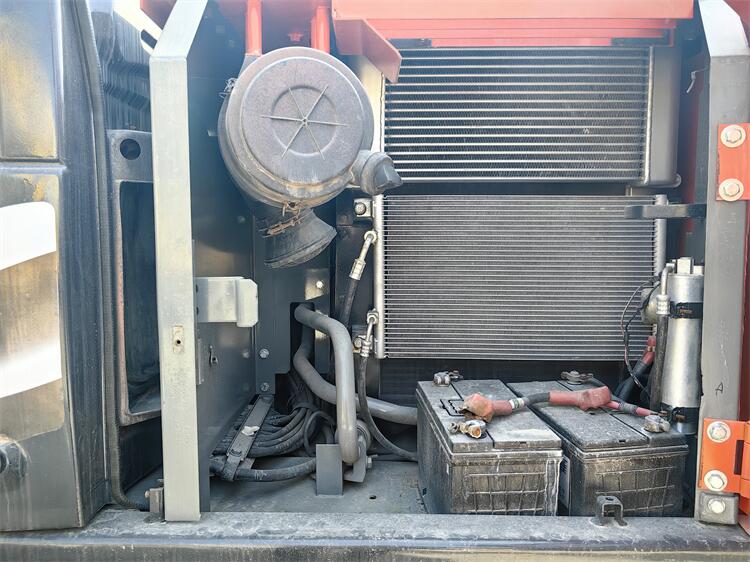 12ton Used Hydraulic Crawler Excavator Hitachi ZX120 Japan Original with ISUZU Engine