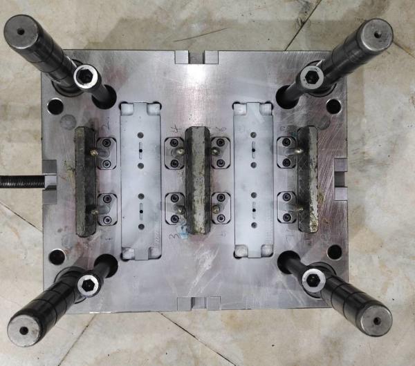 Polishing Texture Precision Injection Molding Plastic Enclosure Injection Mould