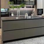 Wholesale Modern Kitchen Cabinets Water-Resistant Custom Solid Wood Lacquer