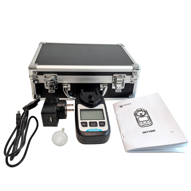 SKY1000 portable gas detector in use with accessories