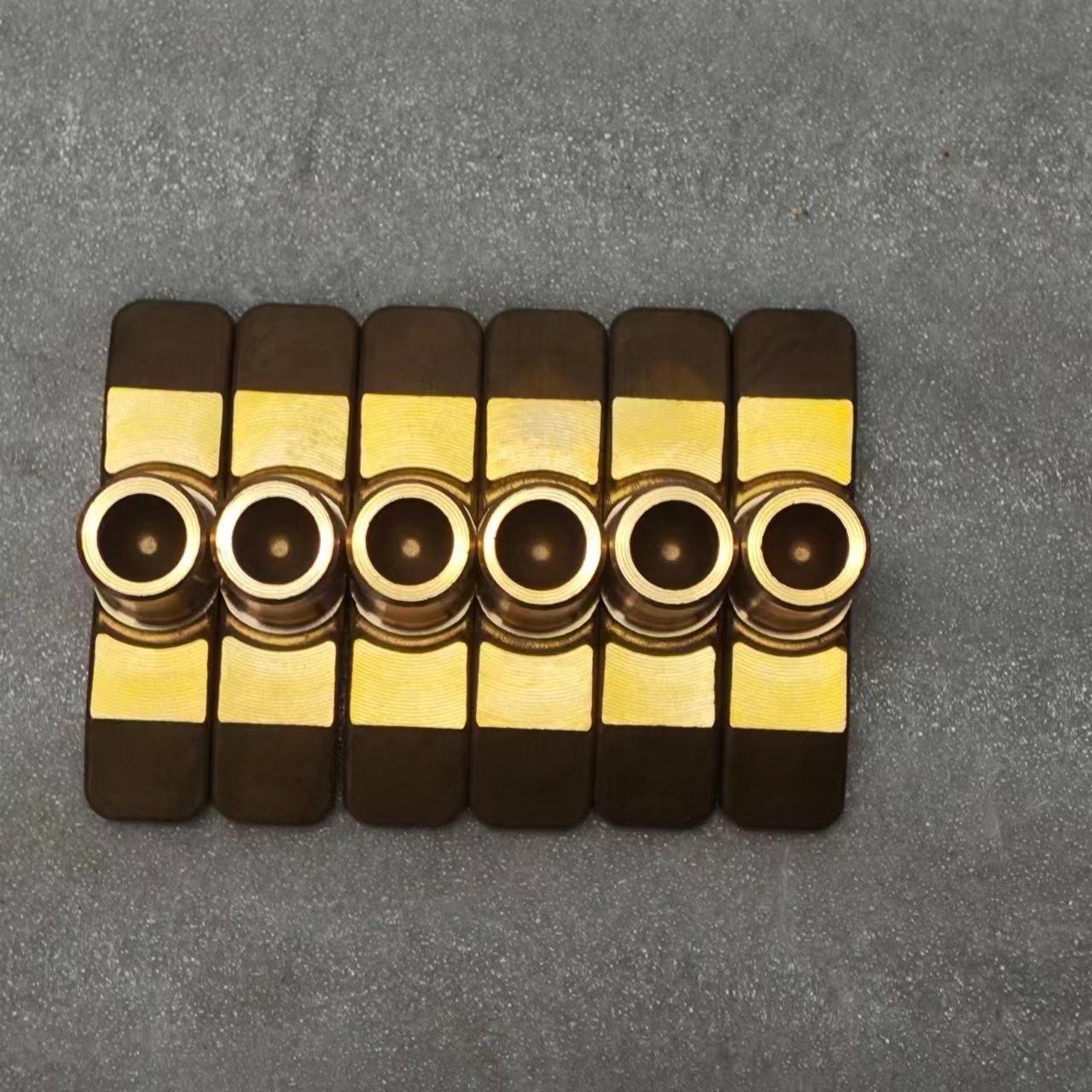 OE NO. 1325334008 16S2530 Truck Transmission Parts Slider for Transmission Shift Fork