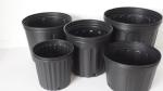 Series 7 Black plastic plant pot BN190