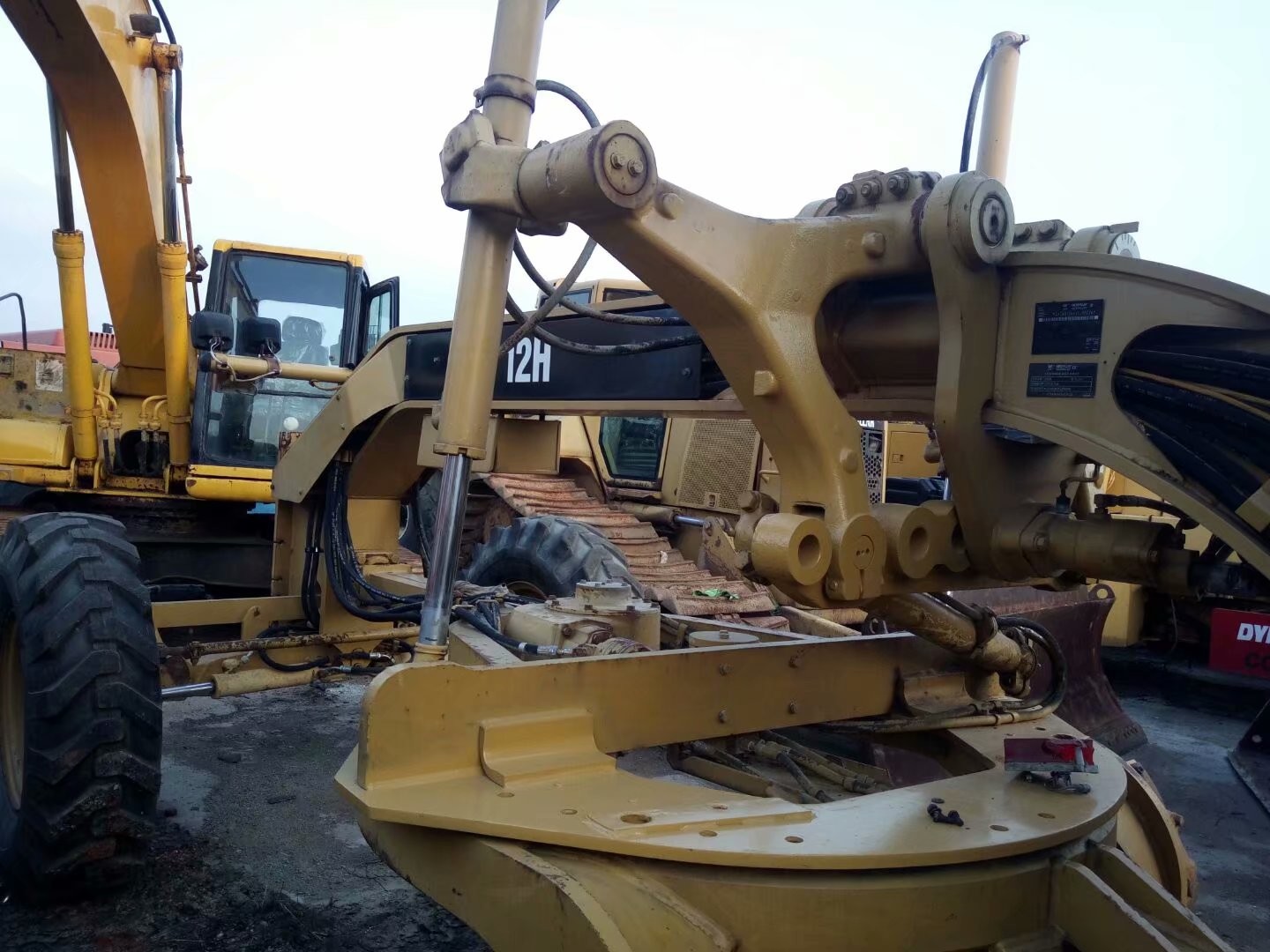 Used CAT 12H Motor Grader Made In China/Used Caterpillar Motor Grader With Powerful Engine