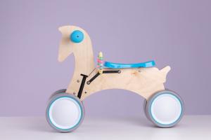 China 6inch Wheel Birch Log Rocking Horse Balance Bike For Toddler factory