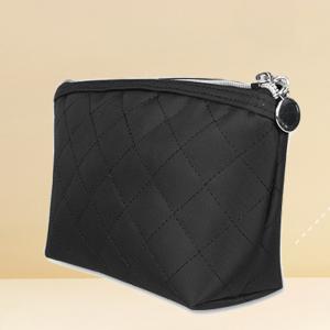 China Pure Color Cute Stylish Cosmetic Bag For Women Travel Toiletry Bag Organizer factory