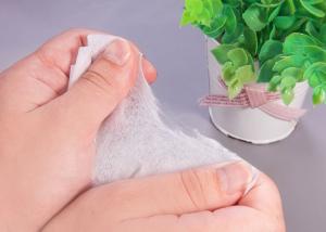 China 60gsm 3.2m Spunlace Non Woven Fabric Tablecloth factory