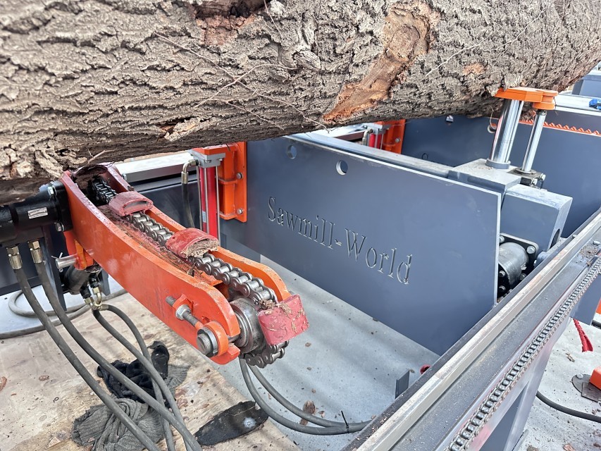 Fully Automatic Horizontal Hydraulic Band Saw Machine For 1000mm Wood