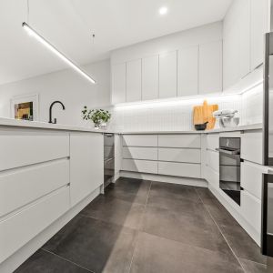 Customized U Shape PVC Kitchen Cabinet White For House