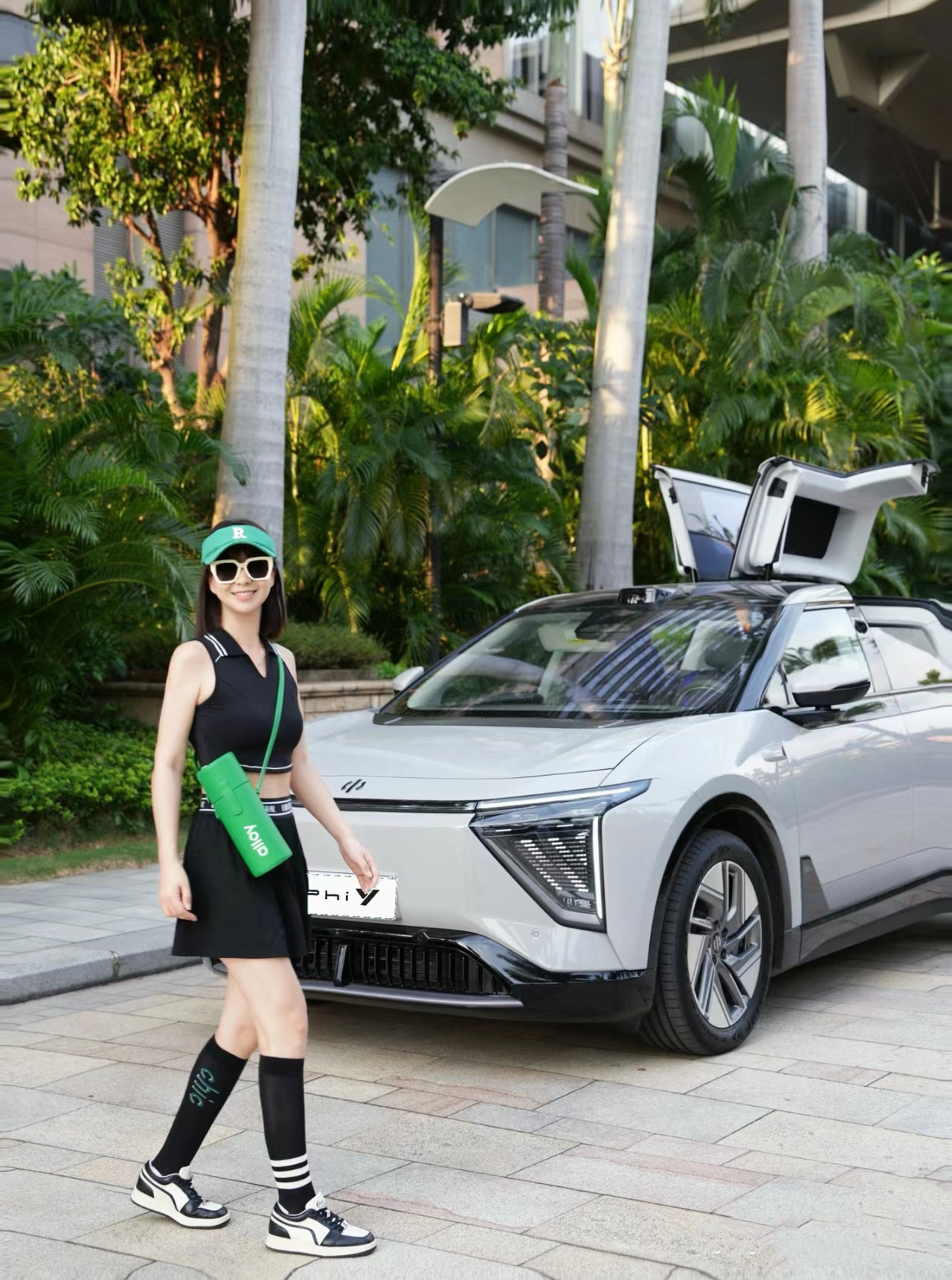 2023 HiPhi Y Electric SUV with 5 Doors and 5 Seats 20" Tires 560KM Maximum Range Pioneer Edition 190km/h Speed Long Range