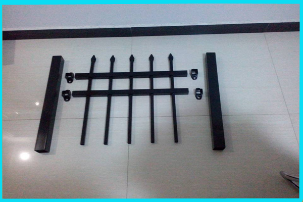 Hot Sale Crimped Spear Top Metal Picket Security Garrison Fence for Australia Market with Stain Black Powder Coated