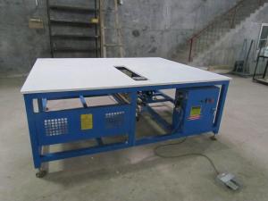 China Air Float Spacer Asemmbly Table Double Glazing Equipment 2500mm Max IGU Size factory
