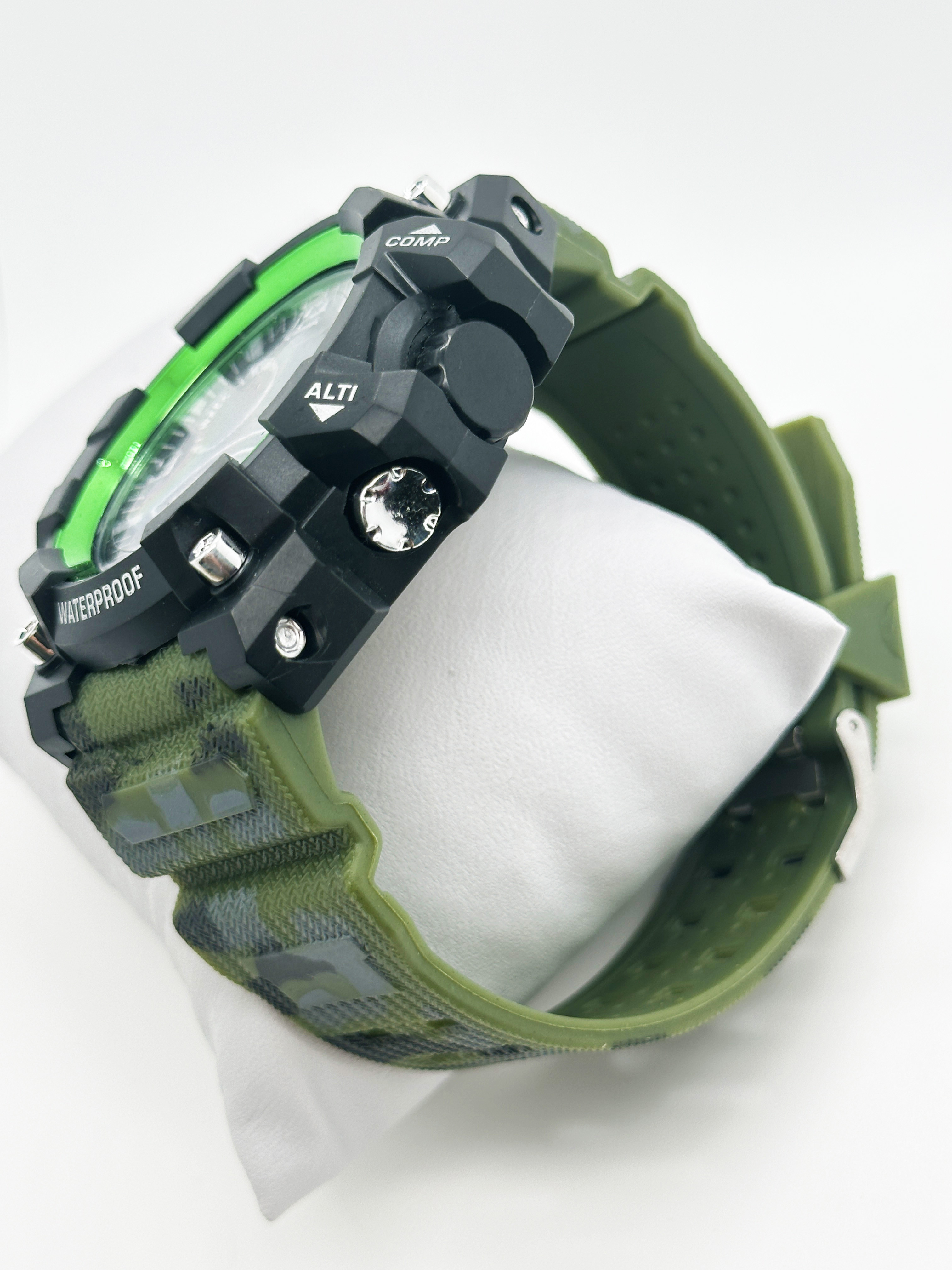 Hot Sale Sports Casual Green Silicone Smart Digital Quartz Wristwatch