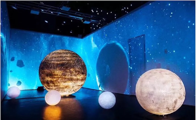 P2.5mm Spherical Creative LED Video Wall 1m 1.5m 2m 1