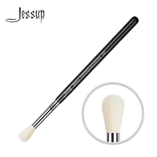 Jessup 1pc Individual Makeup Brushes Black / Silver Small Tapered Blending Brush
