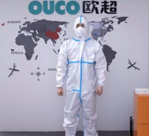 China White Disposable Isolation Gown Microporous Film Polypropylene Material With Reflective Tape factory