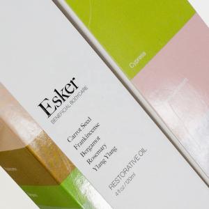 China Custom Glossy Spot Uv Coating Printing Cosmetic Packaging Paper Box factory