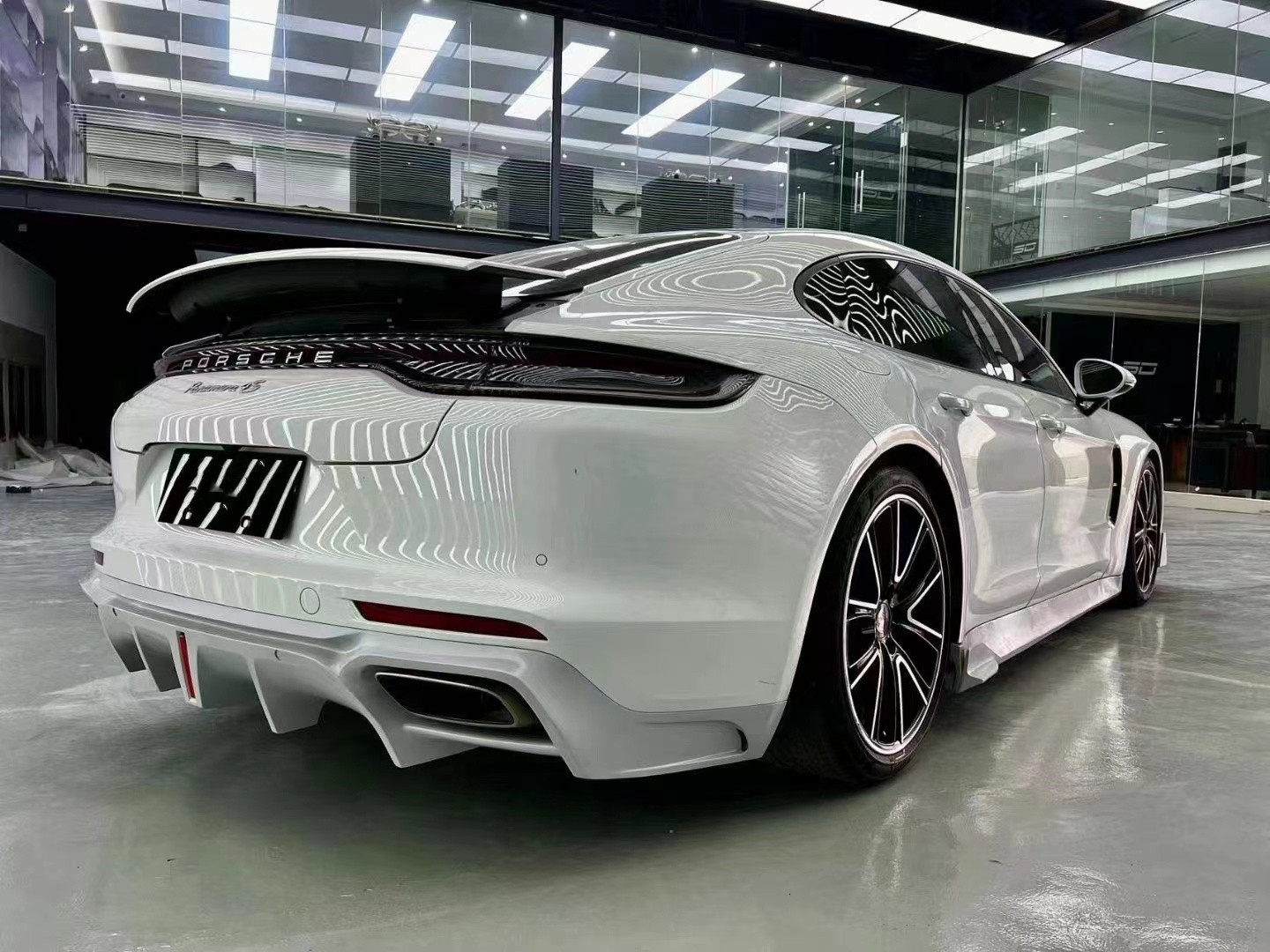 For Porsche Panamera Carbon Fiber Body Kit Panamera Carbon Fiber Front Lip Diffuser Spoiler Side Skirt