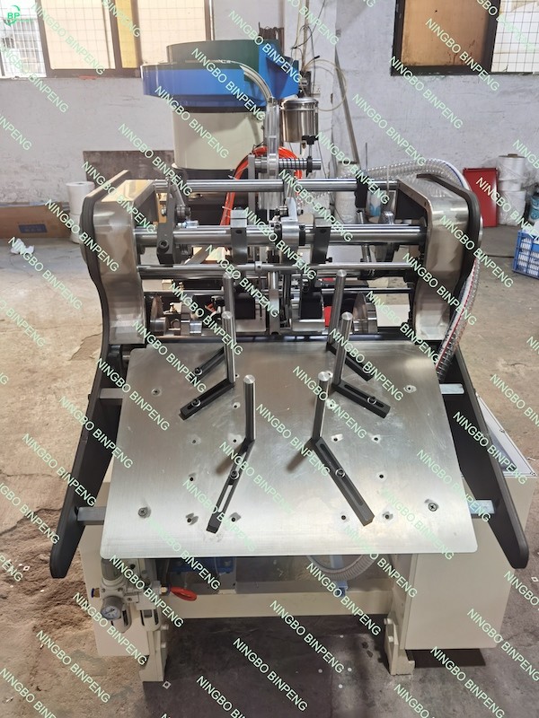 Kraft paper envelope metal clasp insert machine  BP001