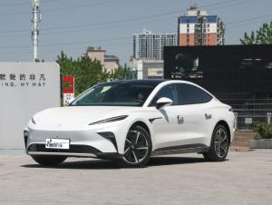 China 5 Doors 5 Seaters 500Km Rising Auto F7 Left Drive Sedan Hybrid Electric Vehicle factory