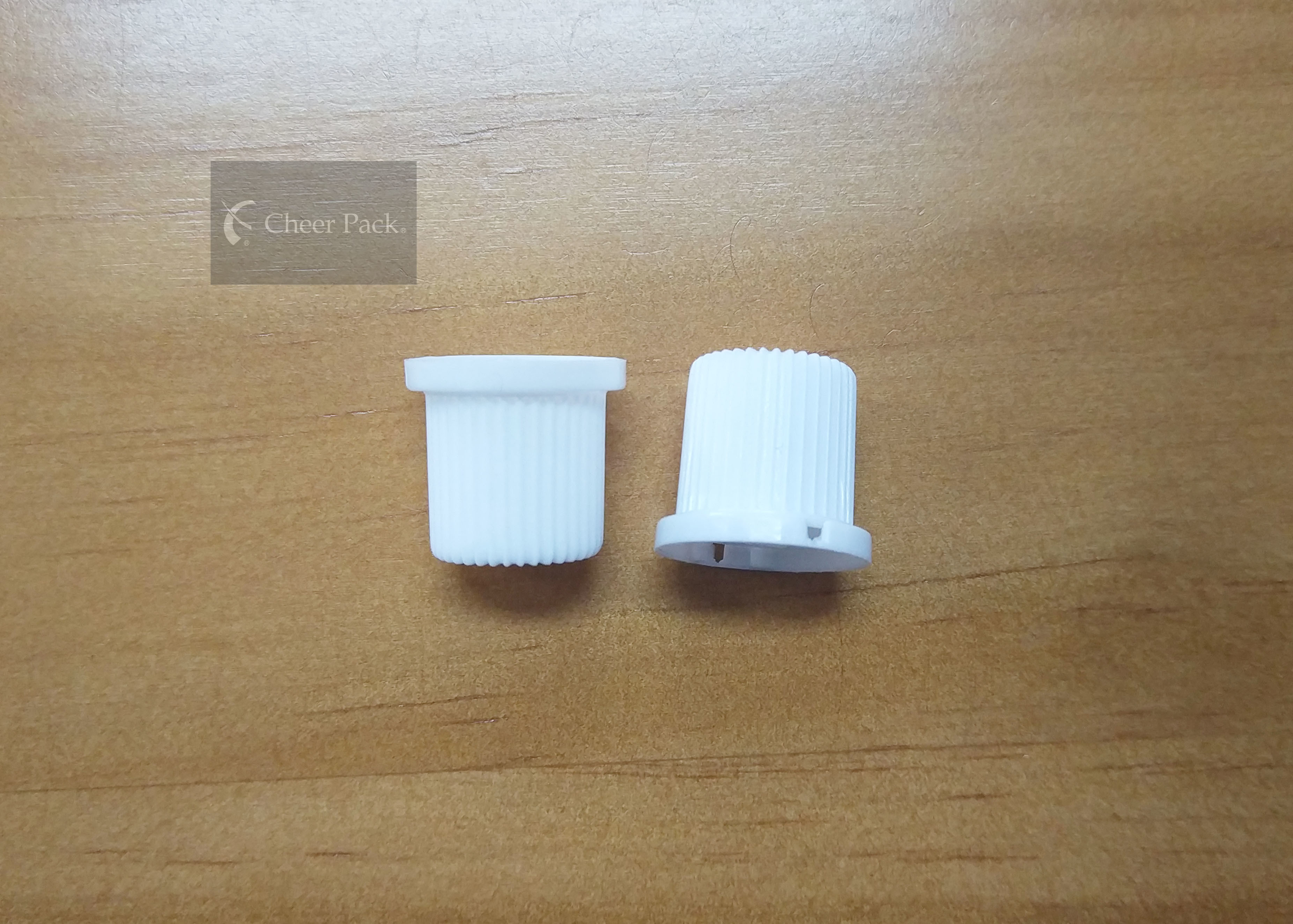 8.6mm Diameter Pour Spout Caps for Stand Up Juice Pouch White Color