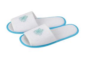 China non woven disposable slipper factory