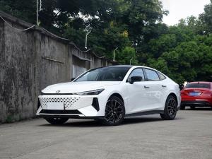 China Changan UNI-V Idd 2024 Hybrid Car Hatchback Changan Ev Car UNI V New Energy Vehicles factory